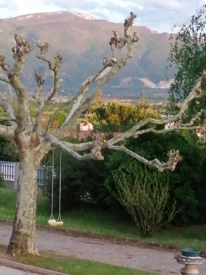 Gite des Reguinelles Saint-Lattier Esterno foto